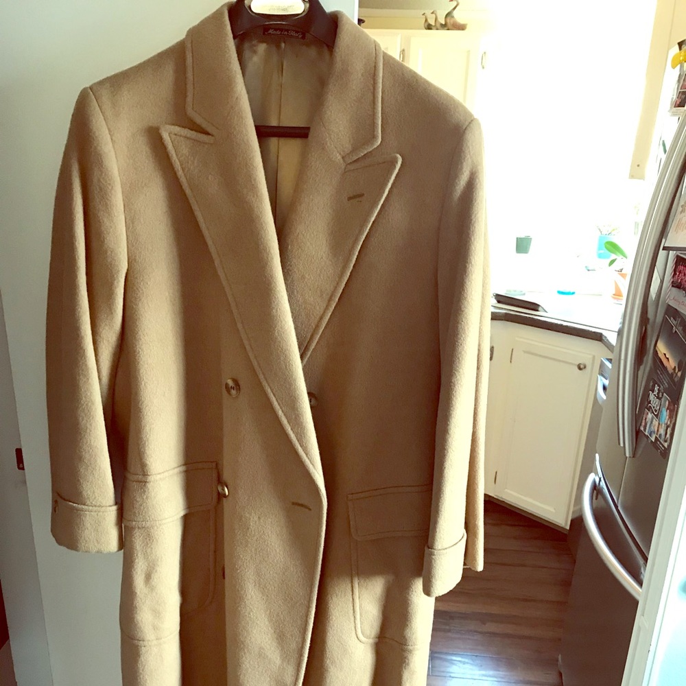 Men’s camel hair trench coat size large.